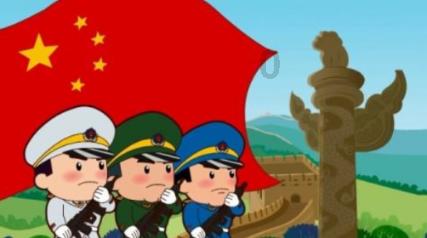 沙滩游玩的女孩们